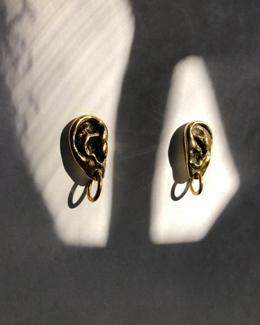 Clous d'oreilles